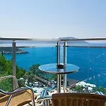 Hotell Rhapsody 4*