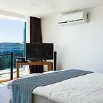 Hotell Rhapsody 4*