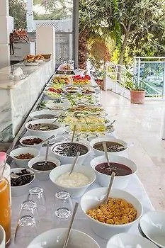 Otel Rhapsody 4*